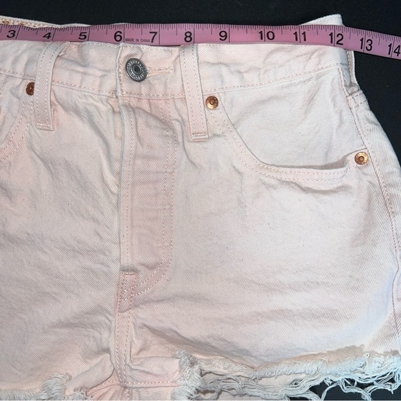 Levi’s 501 Women Size 25 Pale Pink Lemon Tag Button Fly Cut Off Jean Short - Picture 5 of 10